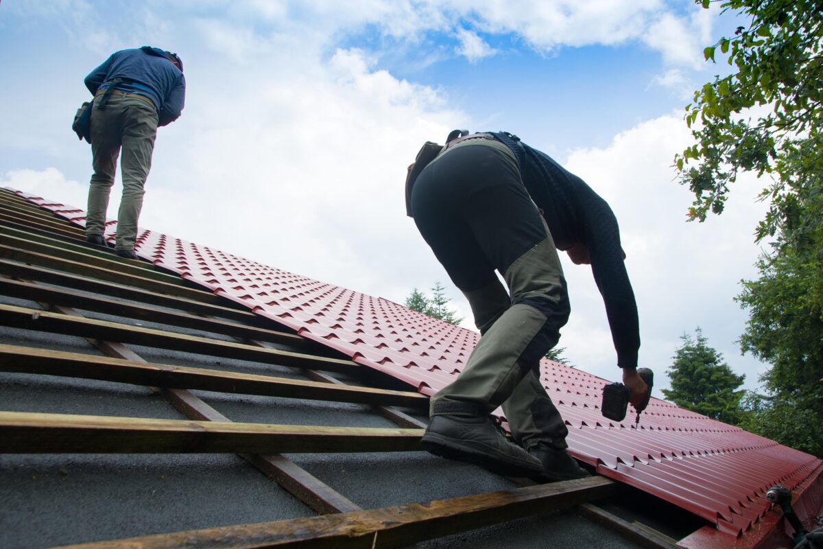 roof repair vs replacement